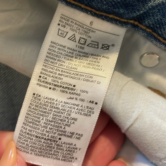 NWOT Old Navy High Waisted Slouchy Straight Distressed Denim Jeans - Picture 9 of 9